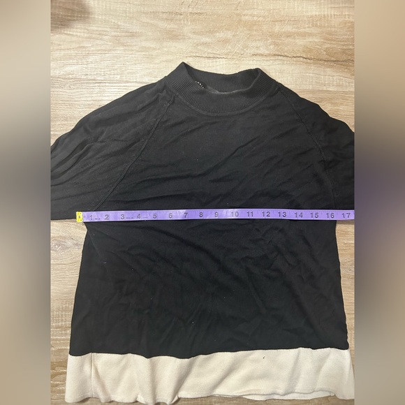 ◾️Victoria Beckham Black And White High Neck Sweater Top - Picture 13 of 14